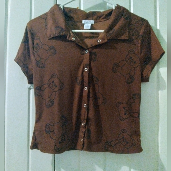 Rue21 Tops - Rue 21 teddy bear print cropped top-X-large junior like new